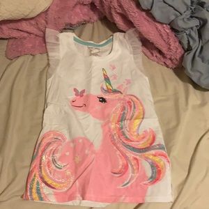 Girls unicorn shirt size 5-6 M